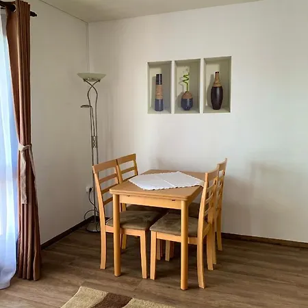 Дом отдыха Velencei Vadregenyes Vendeghaz *